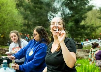 The majority of parks and campgrounds do not allow for visitors to enjoy their weed legally while there. Here are 5 Marijuana Friendly Camping Destinations.
