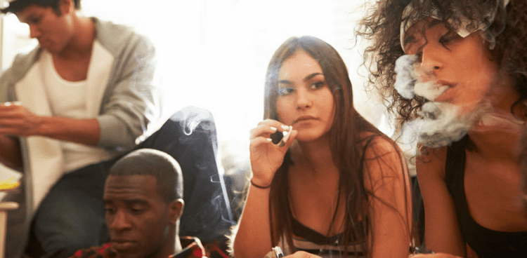 Things To Avoid During A weed Session, marijuana legalization, social weed, smoke session
