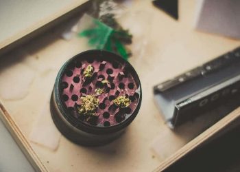 If you’ve smoked weed then you know the struggles of breaking up weed. From shiny trichomes to fluffy buds-A metal grinder helps me grind through my day