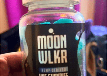 You guys gotta try these gummies from Moon Wlkr.